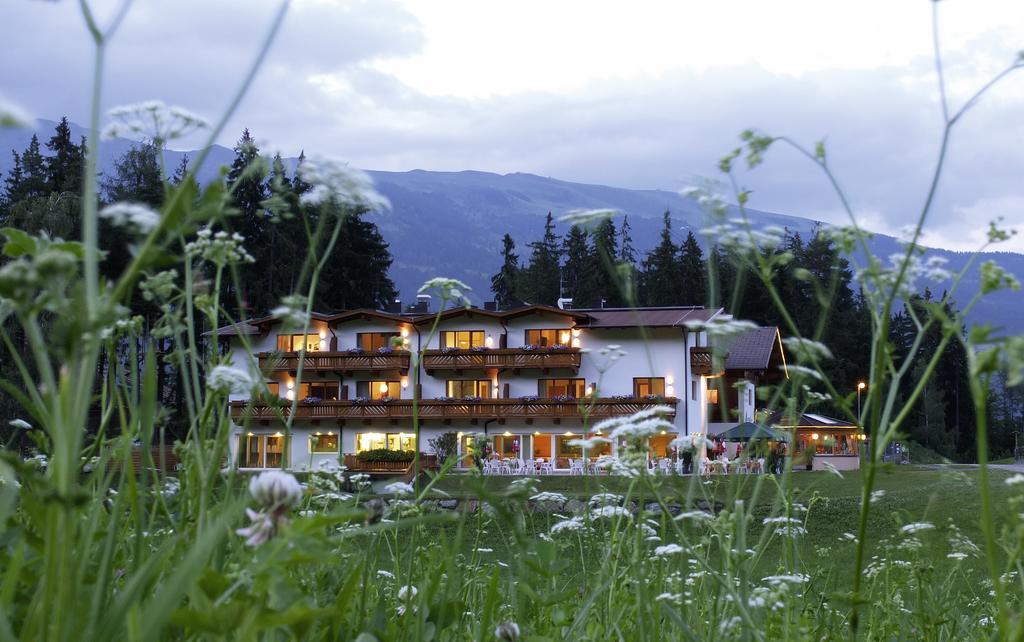 Familienhotel Moos-Alm Лиенц Екстериор снимка